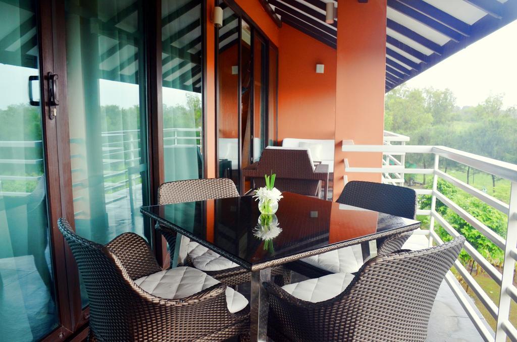 Planet Hollywood Beach Resort Goa Utorda Exterior foto